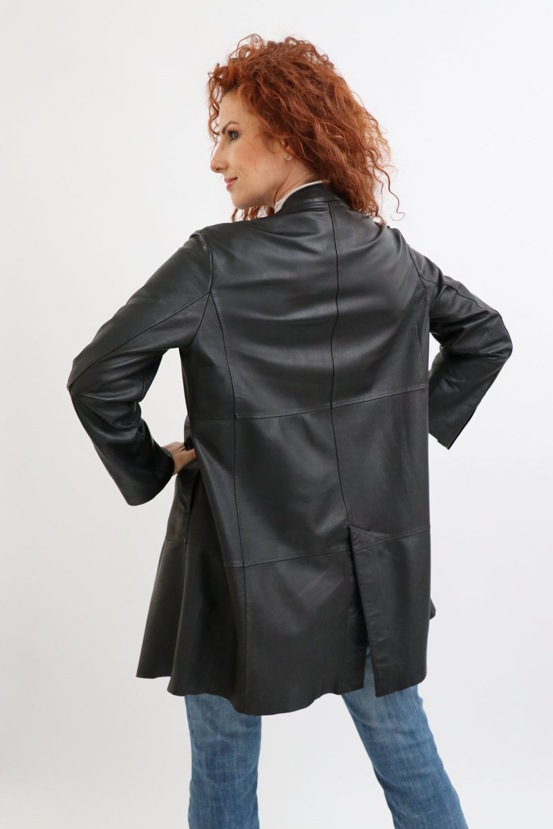 Längere sehr leichte Damenlederjacke