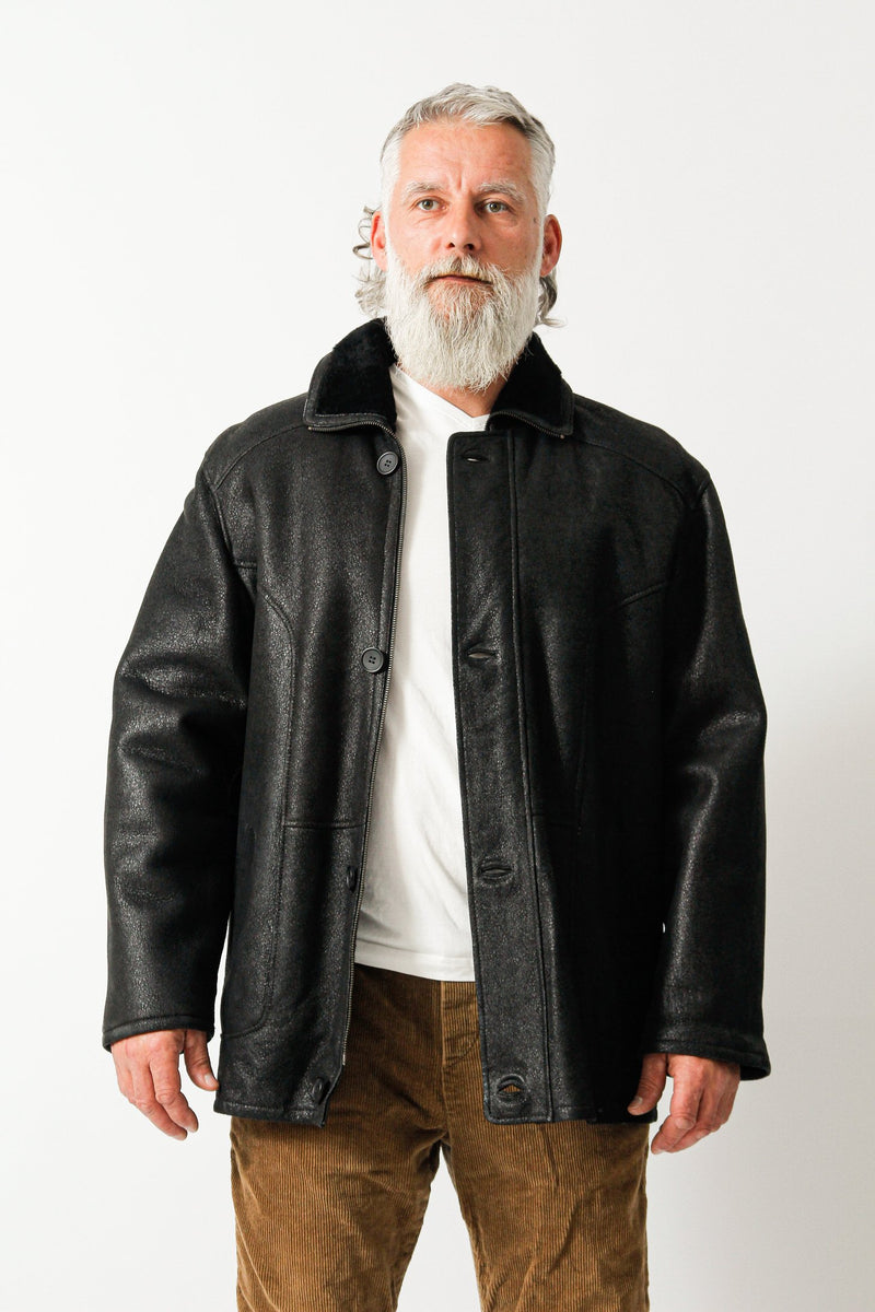Echte Halblange Herren Winter Lammfelljacke  in schwarz halbnappiert gefärbt