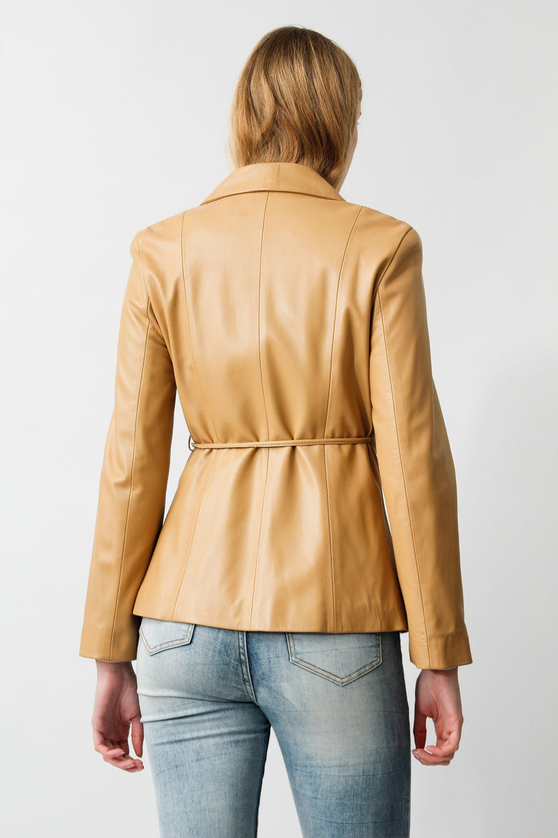 Eleganter Damen Lederblazer in camel aus Lammnappa mit Gürtel 