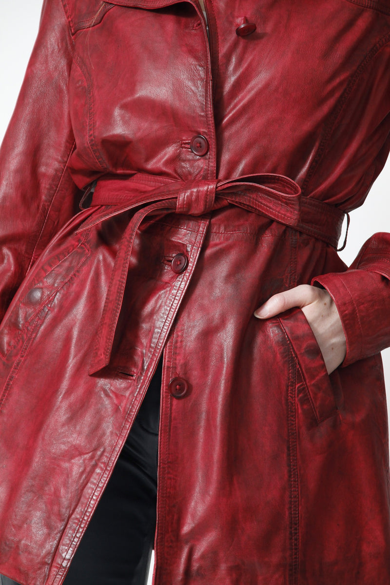 Roter Damen Ledermantel mit Gürtel