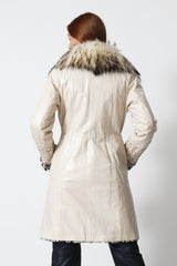 weißer Ledermantel mit Pelzkragen für Damen