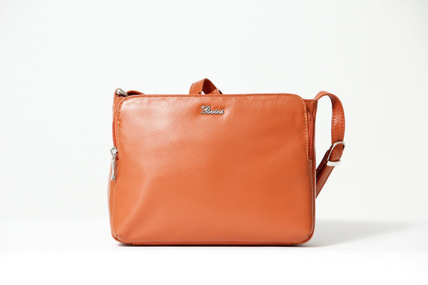 Kleine weiche klassische Damentasche aus Lammnappa in Orange