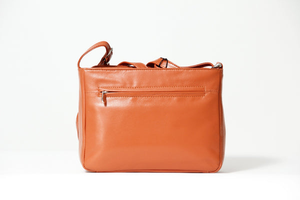 kleine weiche Orange klassische Damentasche aus Lammnappa 