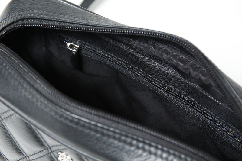 Kleine gesteppte weiche Damenledertasche in Rindnappa schwarz als Schultertasche