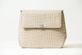 Kleine beige Damen Leder Umhängetasche in croco-Optik