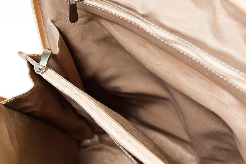 Rucksack aus Echt Leder in Rindnappa in Croco Optik Creme