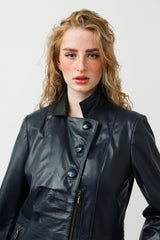 Damen Lederjacke Lammnappa mit Farbkontrast blau/schwarz tailliert mit Zweiwegereißverschluss