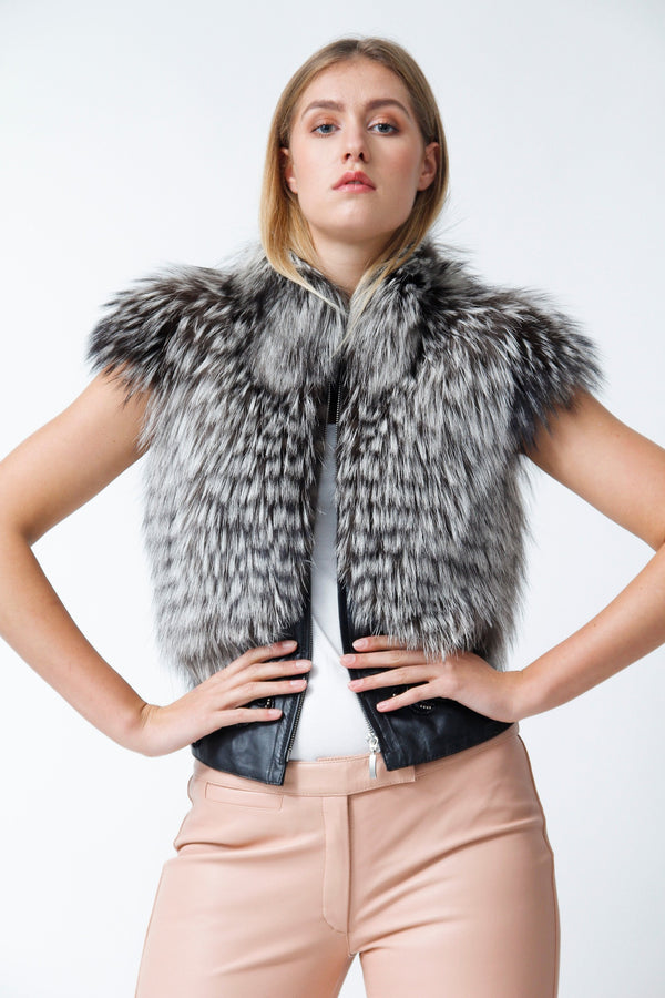 Kurze Damen Lederjacke Lammnappa schwarz mit Silberfuchsbesatz und Westenfunktion