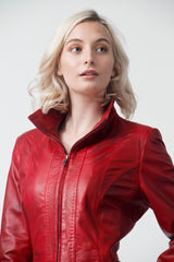 Kurze duenne Damen Lederjacke aus Lammnappa rot tailliert ohne Wattierung