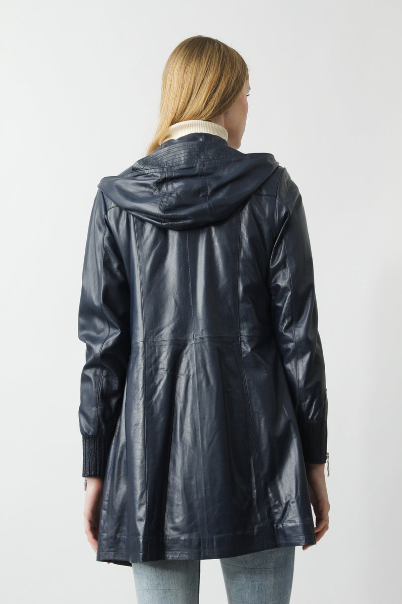 perfekte Damen Lederjacke aus super Lammnappa in blau mit Kapuze 