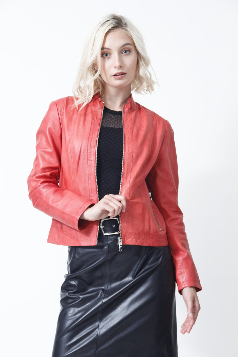Taillierte Damen Kurzjacke mit Stehkragen in Lammnappa rot, Leder Schmidt 