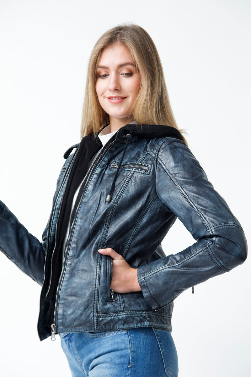 Damen Bikerstyle Lederjacke, Lammnappa Jeansblau washed Look tailliert mit Stoffkapuze