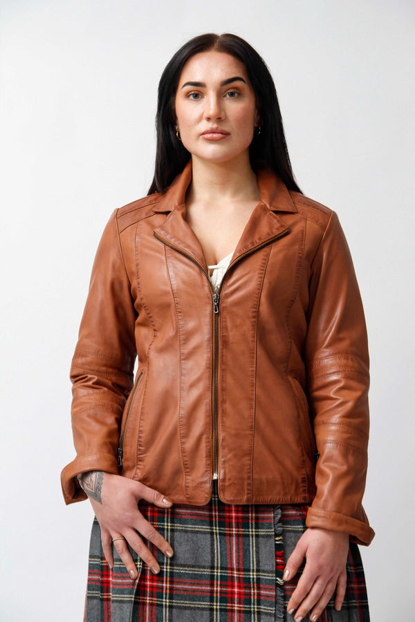 Kurze taillierte Damen Lederjacke aus Lammnappa in cognac vintage look