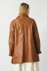 Längere Damen Lederjacke in A-Form aus Lammnappa in cognac