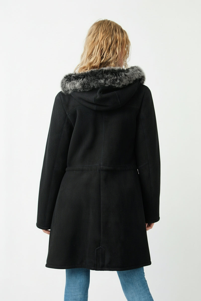 Leichte Damen Lammfelljacke mit Kapuze in schwarz mit Reißverschluss