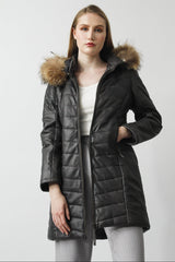 Langer Damen Lederparka gesteppt aus Lammnappa mit Kapuze in grey