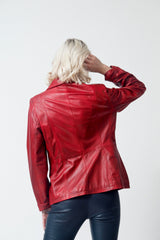 Kurze duenne Damen Lederjacke aus Lammnappa rot tailliert ohne Wattierung