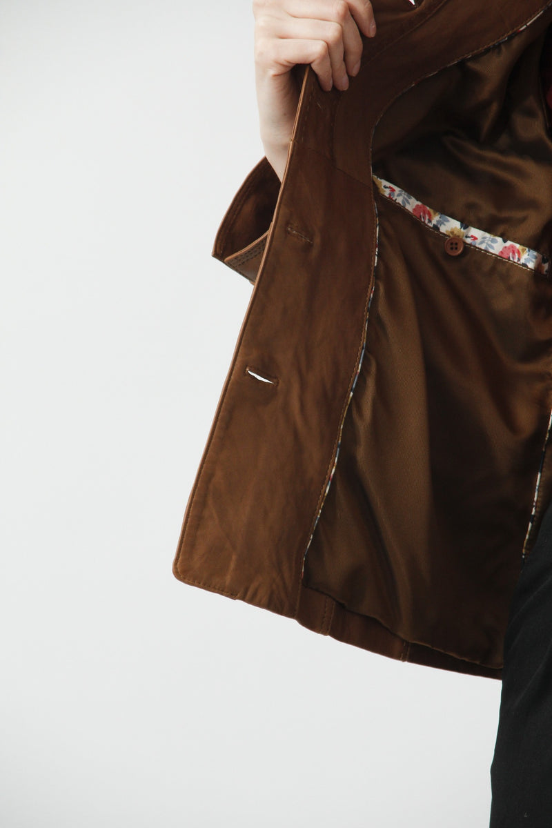 Moderne kurze Damen Lederjacke in Brandy -Braun aus Lammnappa