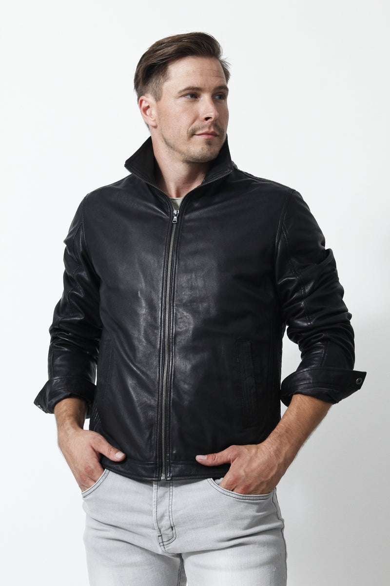 Schlichte Herren Lederjacke in Schwarz Lammnappa mit zwei Eingriffstaschen